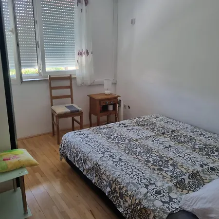 Apartment Spacious Flat At Wombo Combo