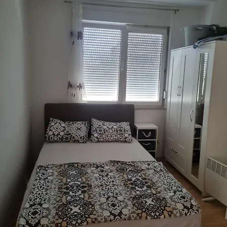 Spacious Flat At Wombo Combo